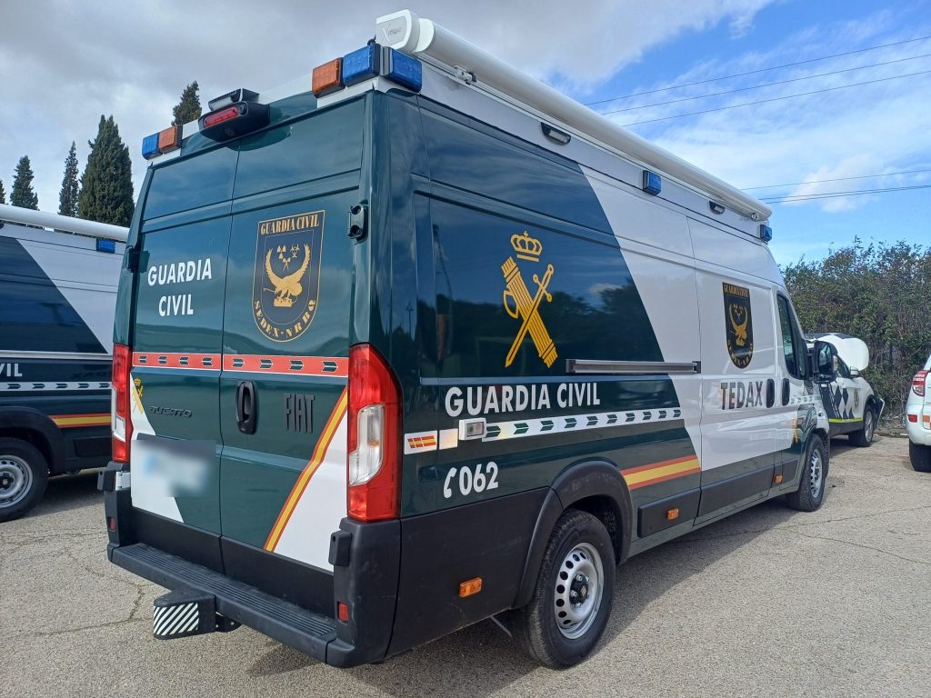 Furgón TEDAX de la Guardia Civil sobre Fiat Ducato transformado por Unibus y Servicios
